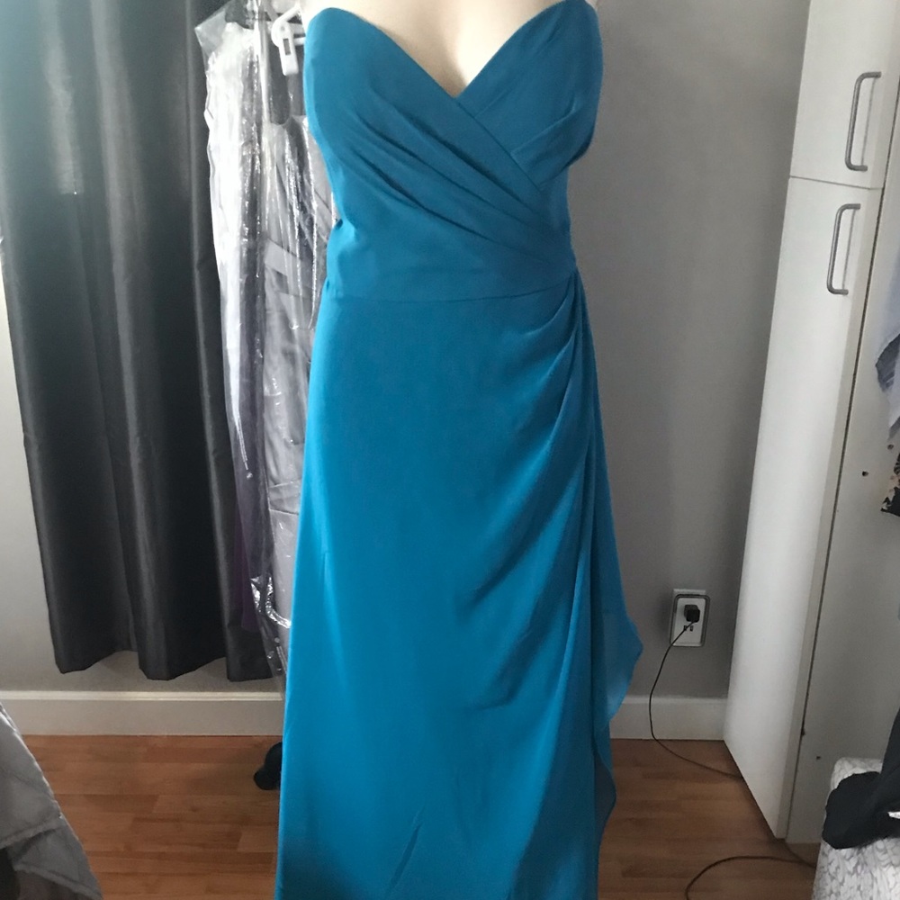 Strapless SweetHeart Gown